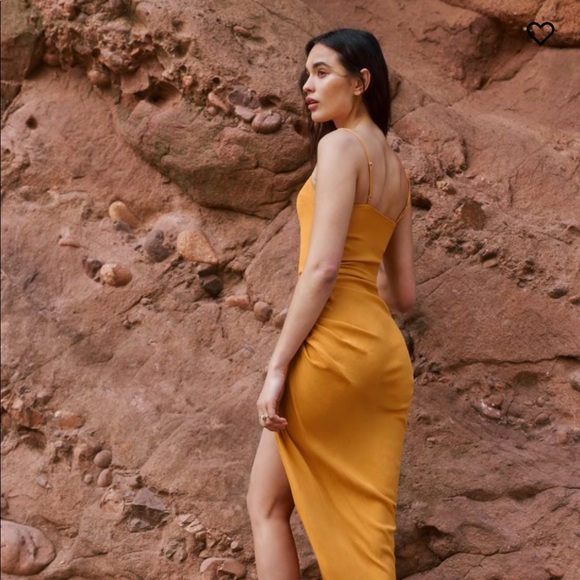 Reformation Mignon dress in Ochre - NWT - size 6 - Picture 2 of 2